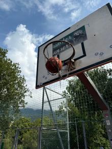 Basketballkorb beschädigt