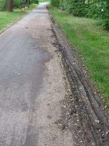 Radweg stark verschmutzt 