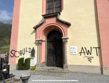 Vandalismus auf der Kirche in Mühlau