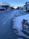 AW: Leopoldstraße/M.-Gaismair-Straße - Schneehügel verhindert Sicht auf Zebrastreifen 