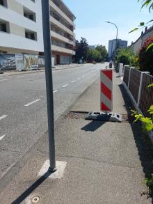 Fußgängerweg Worblinger;Barrierefreiheit für Rollstuhlfahrer?????